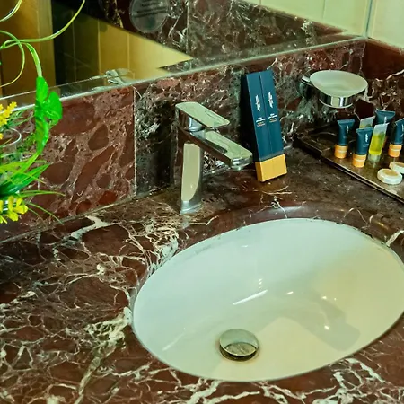 Rabwat Al Safwah Golden Hotel Medina Exterior photo
